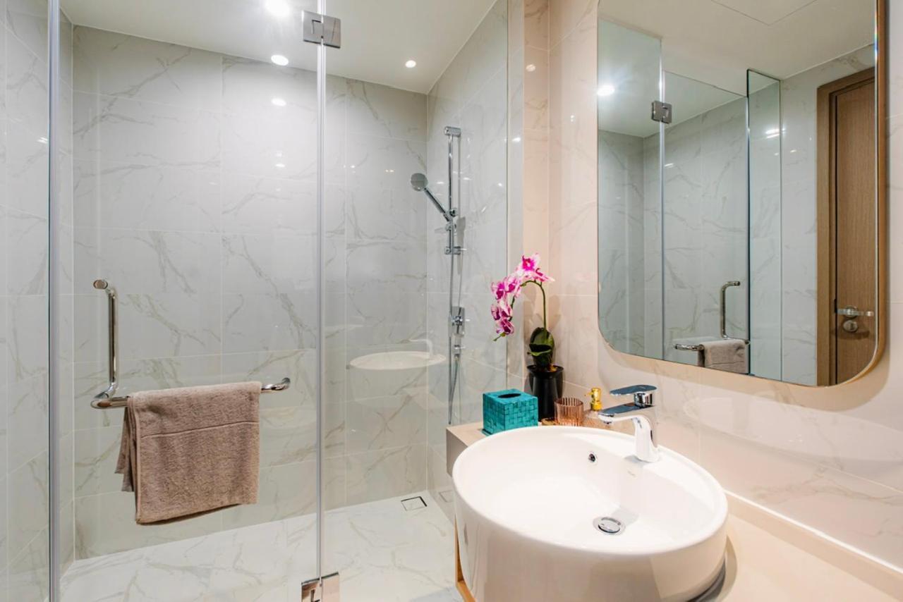 Zenity Luxury Apartment In District 1 Since 2024 Хошимин Екстериор снимка
